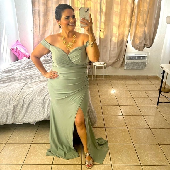 Plus Off Shoulder, Split Tight Formal Dress - Picture 1 of 5